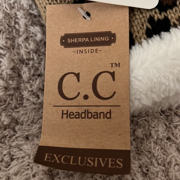 Ivory Sherpa lined, leopard print headband - Picture 3 of 5